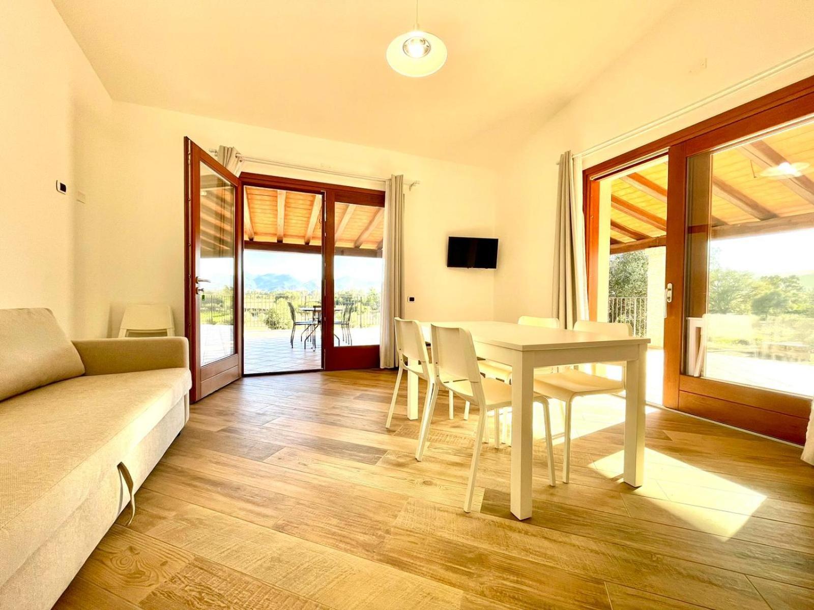 Cronta Apartments Bari Sardo Eksteriør billede